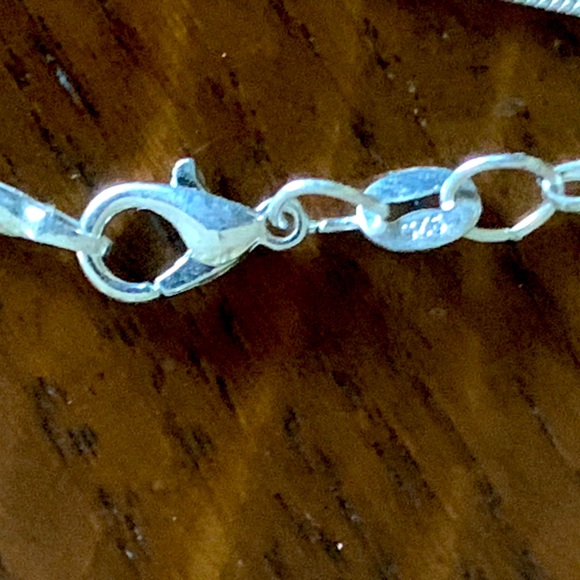 Vintage 925 Silver Puffed Ribbed Heart Pendant On A Snake Chain Necklace - Picture 6 of 6